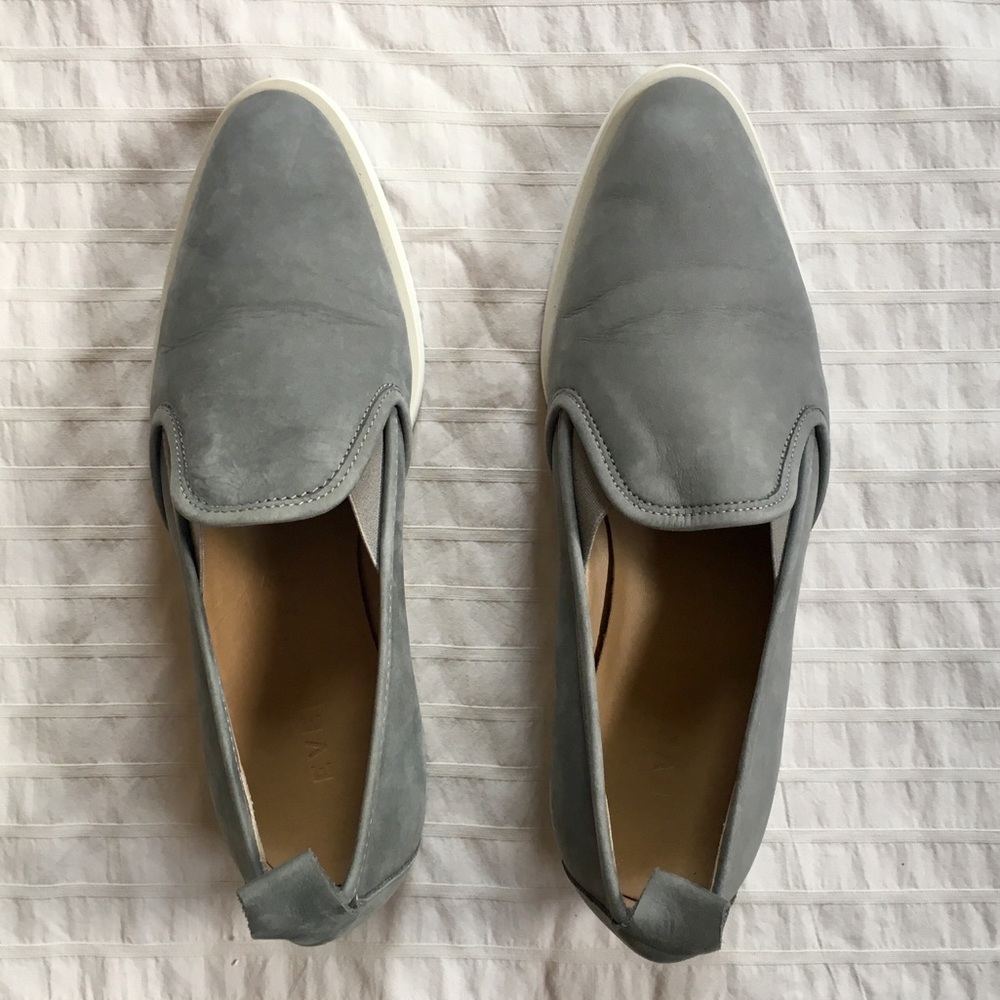 Everlane “The Nubuck Street Shoe” in slate gray